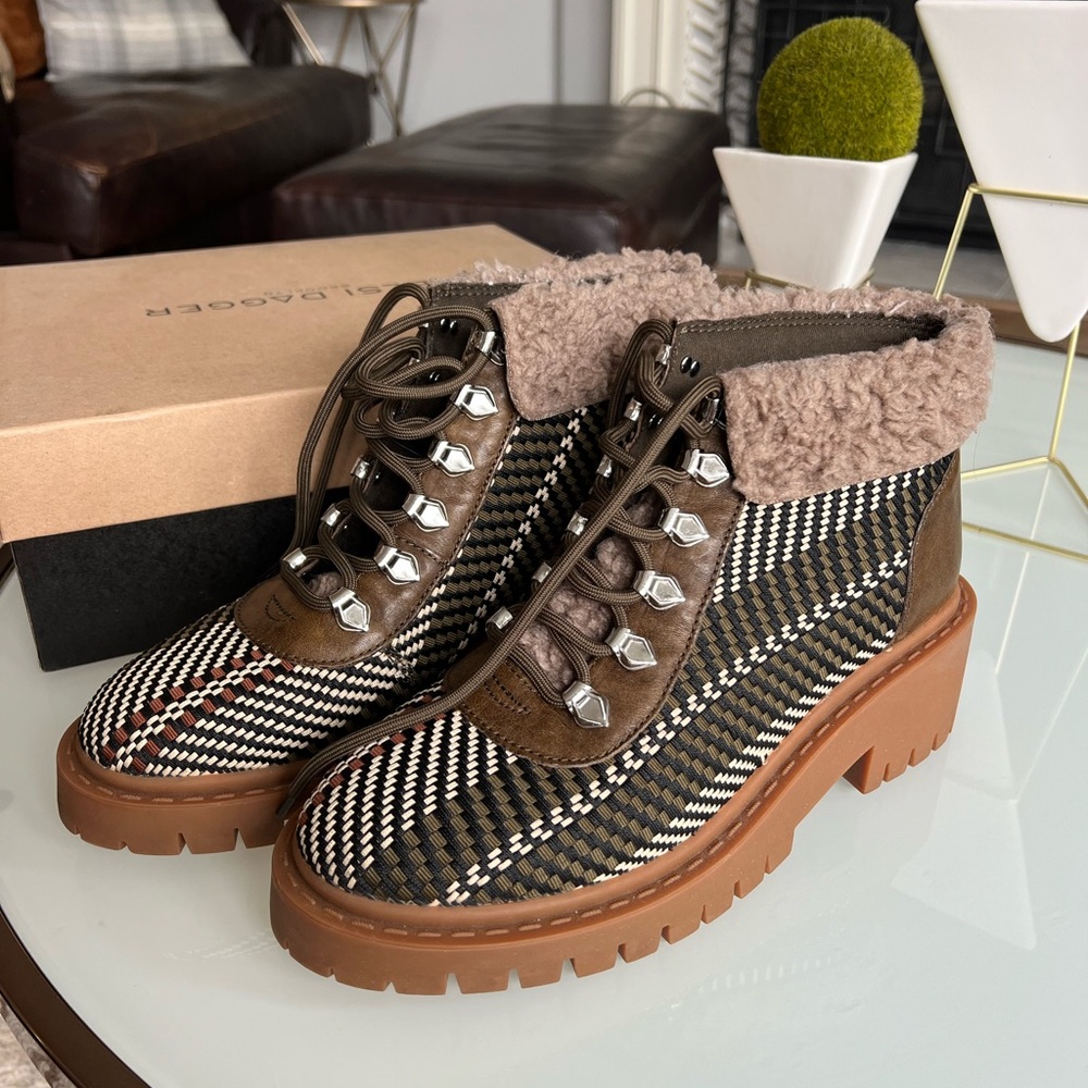 Kelsi Dagger Brooklyn women’s boots - size 10